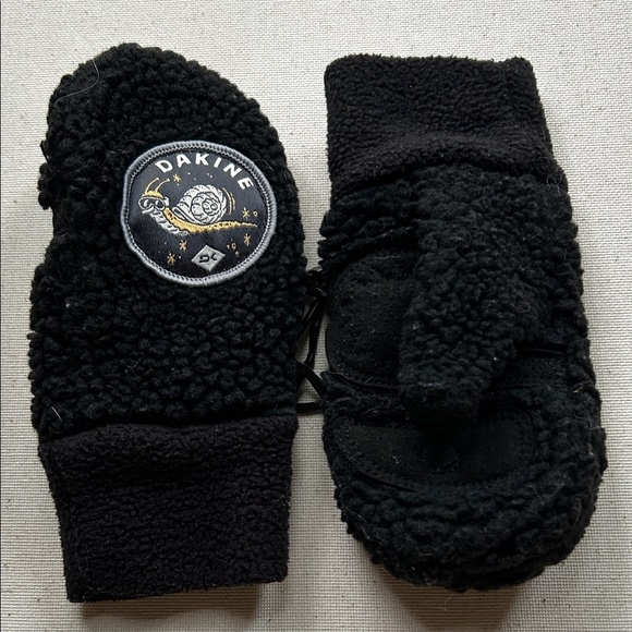 Dakine Black Fleece Kids Mittens - Picture 1 of 4